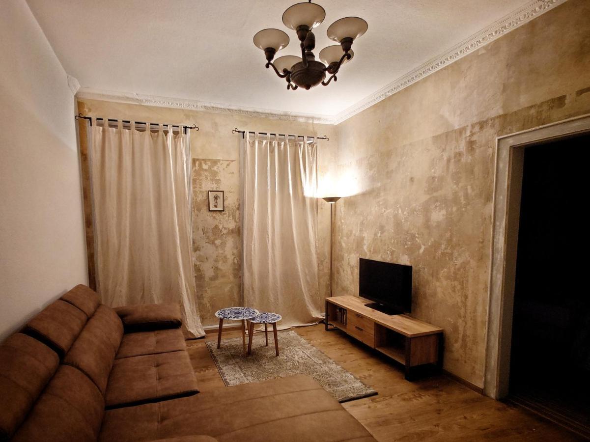 Flat In Neo Country Style Aus Gruenderzeit Bis 6 Person Διαμέρισμα Λειψία Εξωτερικό φωτογραφία