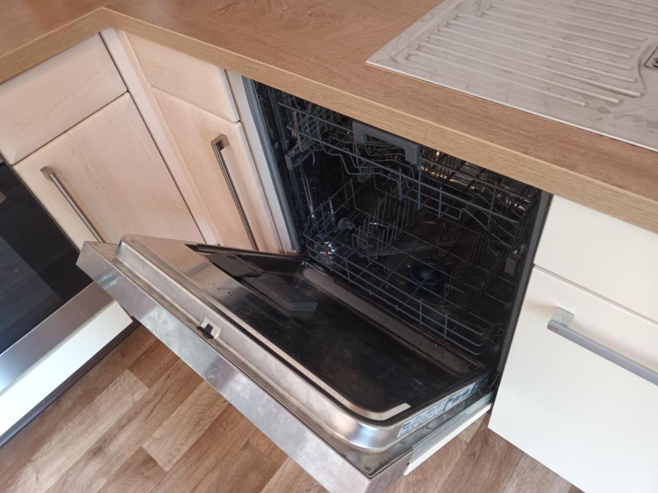 Flat In Neo Country Style Aus Gruenderzeit Bis 6 Person Διαμέρισμα Λειψία Εξωτερικό φωτογραφία