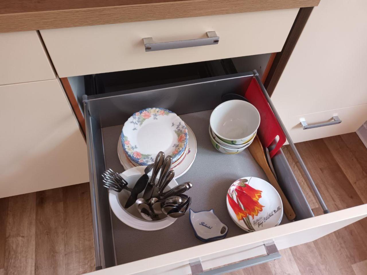 Flat In Neo Country Style Aus Gruenderzeit Bis 6 Person Διαμέρισμα Λειψία Εξωτερικό φωτογραφία