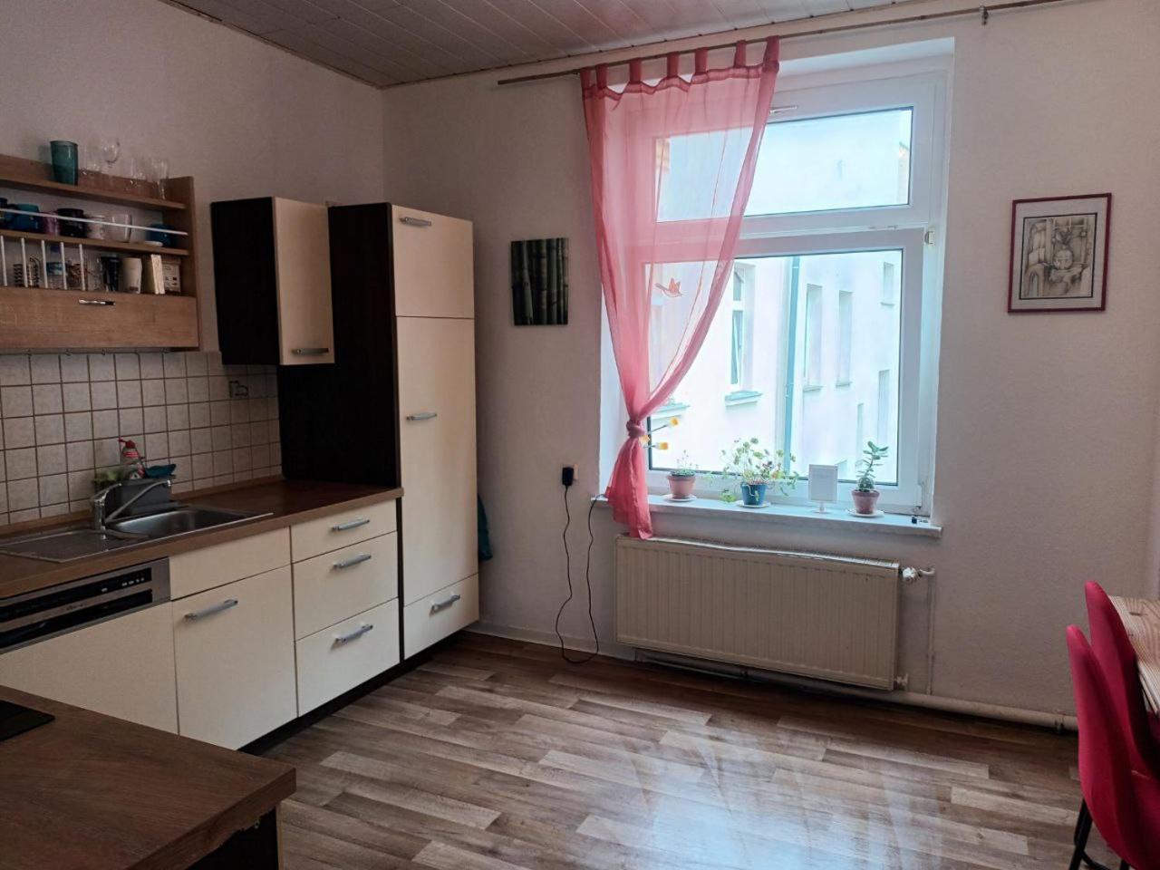 Flat In Neo Country Style Aus Gruenderzeit Bis 6 Person Διαμέρισμα Λειψία Εξωτερικό φωτογραφία